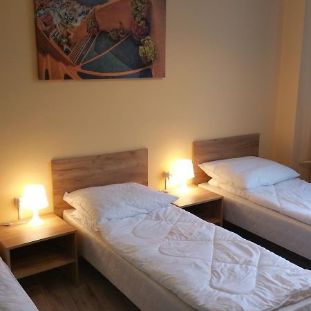 Kaktus Guest House 2 바르샤바 외부 사진